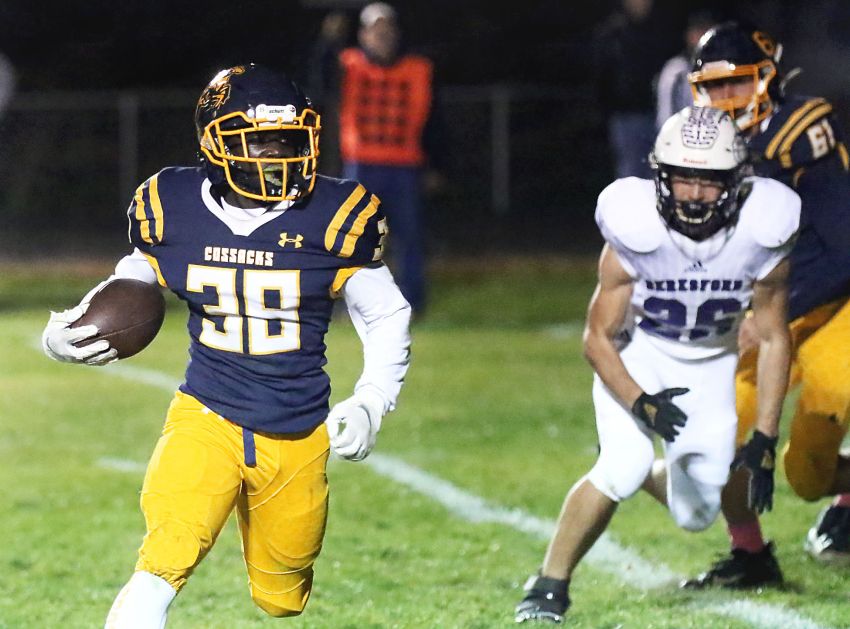 High school football roundup - Sioux Valley blanks Beresford in regular season finale