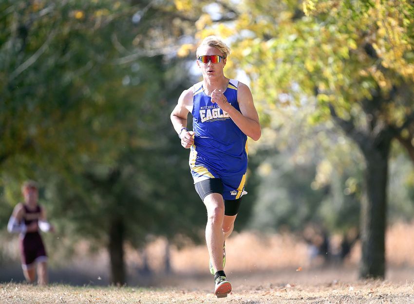 Class B cross-country preview - Philip, Mitchell Christian expected to clash for Class B boys cross-country title