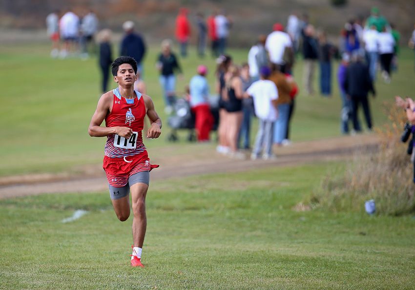 Cheyenne-Eagle Butte’s Jayden Taken Alive, Chamberlain’s Grace Phillips claim Region 4A cross-country titles 