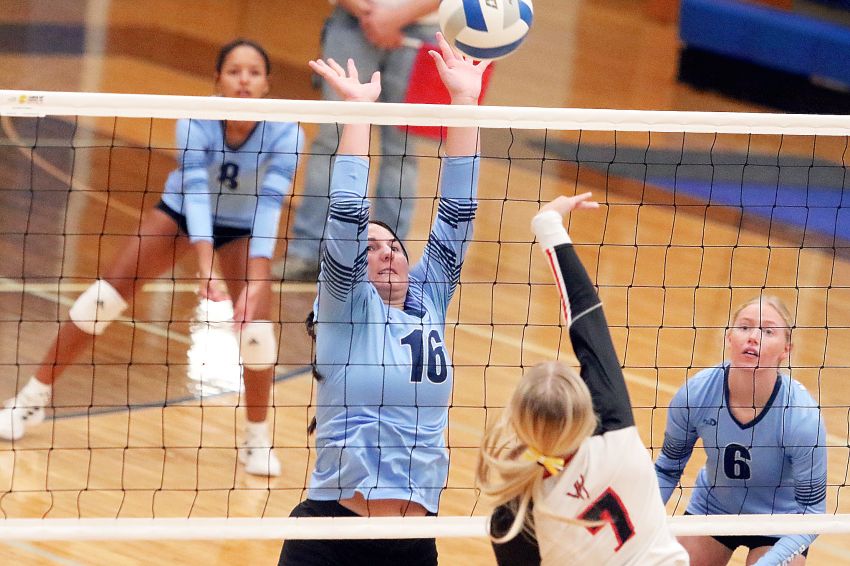 Oct. 20 Volleyball Roundup - Hanson sweeps Viborg-Hurley in straight sets 