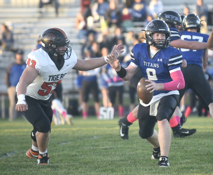 Surging Mount Vernon/Plankinton Titans set for rematch with St. Thomas More in Class 11B playoffs 
