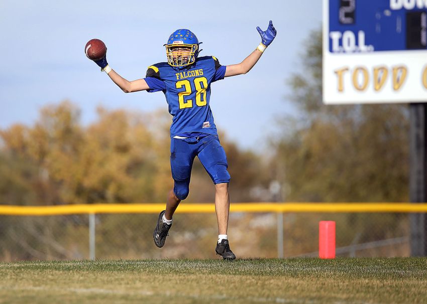 All-Nations Football Conference Recap - Todd County tops St. Francis, sets up key game vs. Winnebago, Nebraska 