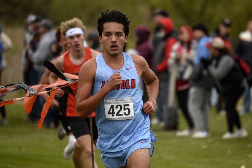 Sioux Falls Lincoln boys win third consecutive state cross country team title