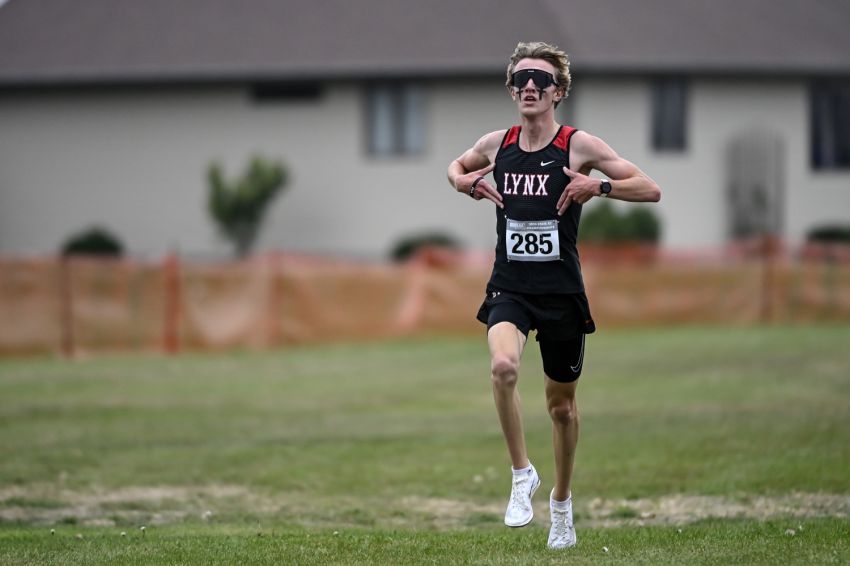 ‘Redemption run’ - Brandon Valley’s Mikah Peters reclaims Class AA gold at state cross country