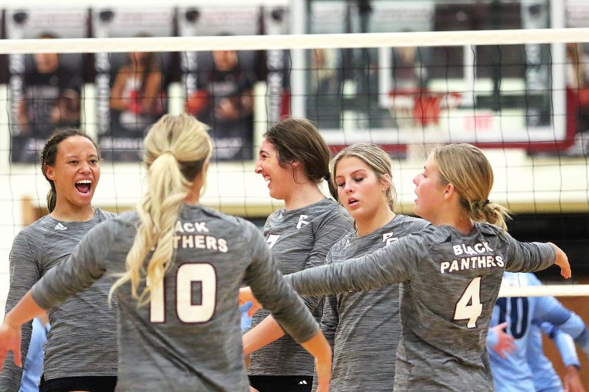 Oct. 31 Volleyball Roundup - Platte-Geddes sweeps Hanson in Region 5A play 
