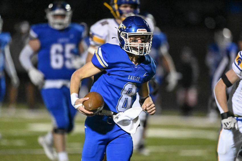 Class 9A Football Preview - Perennial powers Wall, Howard headline Class 9A