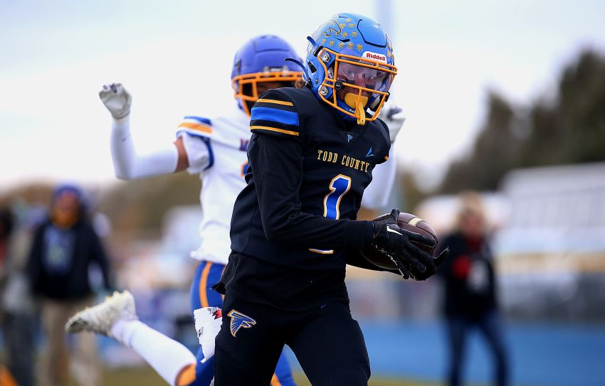 All-Nations Football Conference Roundup - Todd County outlasts Little Wound, advances to Class 9A state championship 