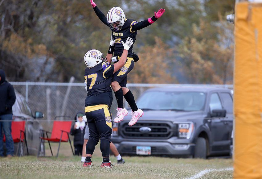 All-Nations Football Conference Championships Preview - White River plays McLaughlin, Todd County plays Winnebago (Neb.) in title games 