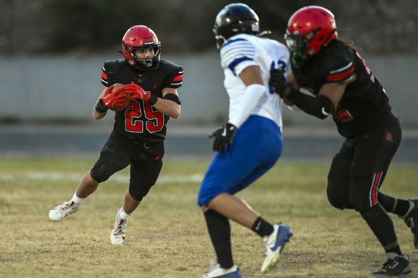 Six South Dakotans to play in Native American High School Football All-Star Game