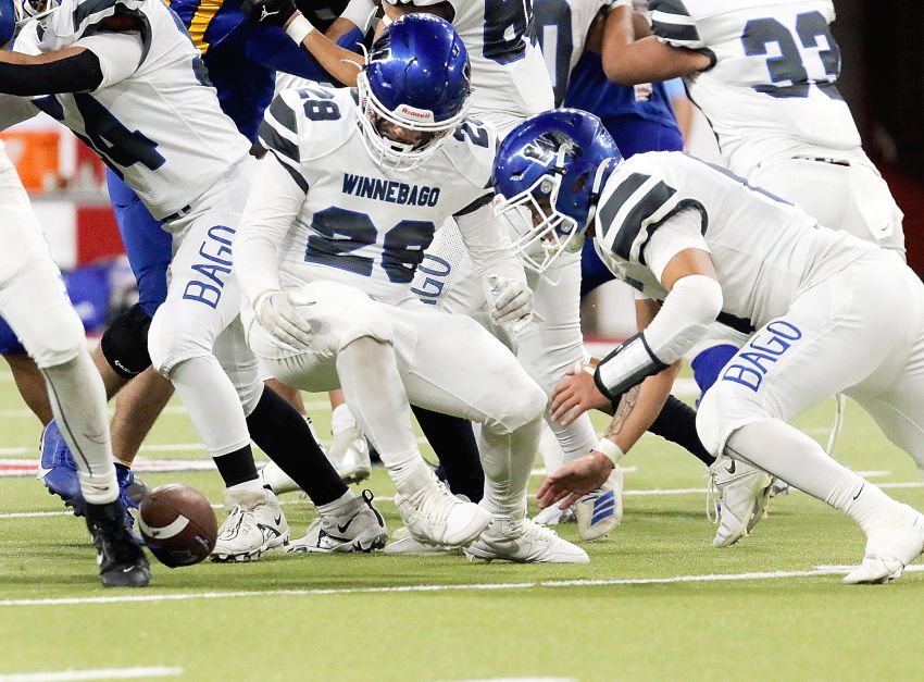 Explosive Winnebago downs Pine RIdge in Class 9A All-Nations Football Conference thriller