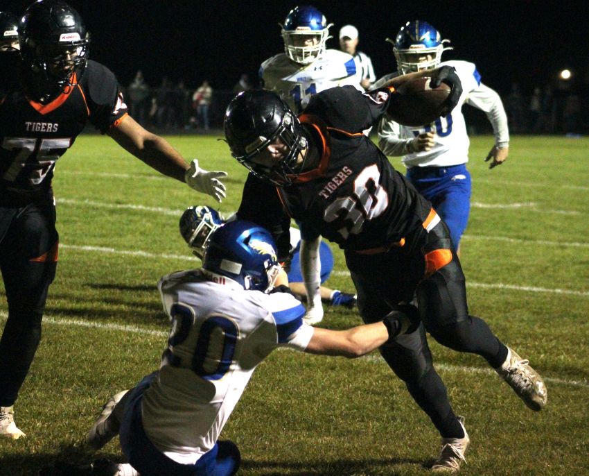 Howard holds off Wall, advances to Class 9A state championship game