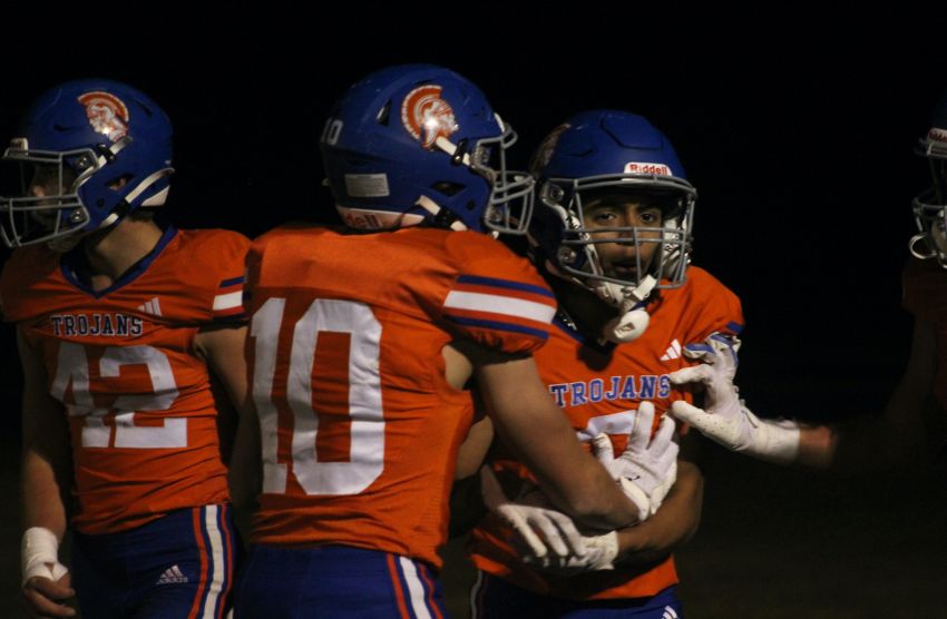 Parkston denies Phoenix's upset bid, advances to third consecutive Class 9AA state championship 