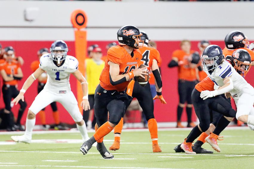 Unselfish Jack Henry airs it out in final game as Dell Rapids quarterback 