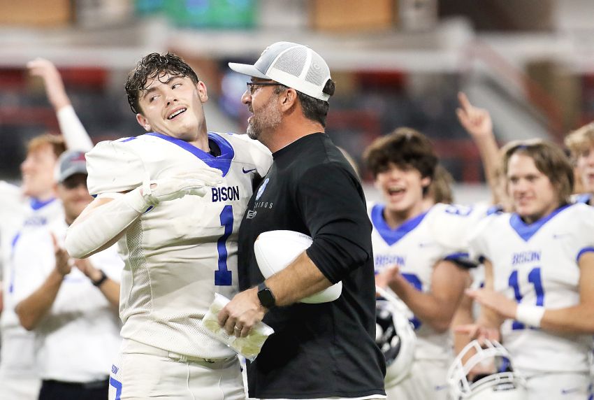South Dakota Football Coaches Association names players of the year 