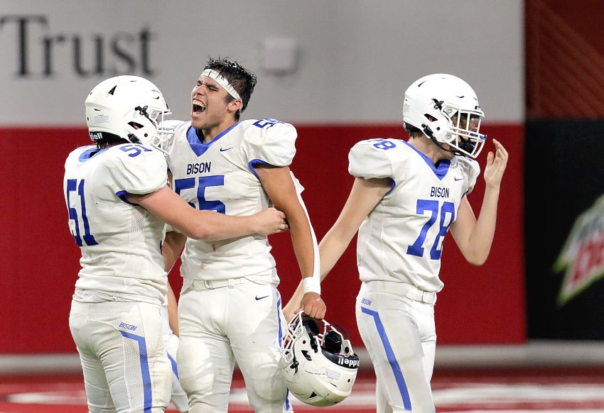 Defense delivers Hot Springs first-ever state championship 