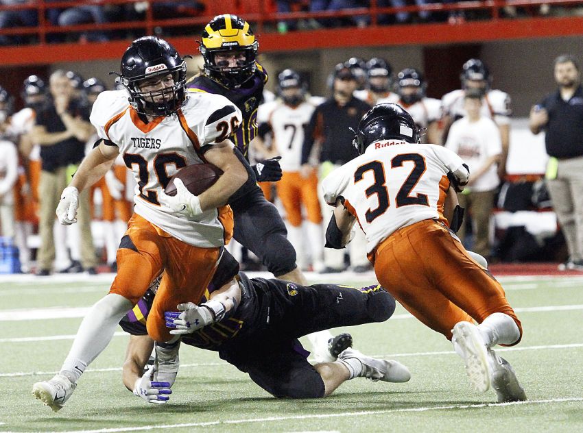 Howard runs past Herreid/Selby Area for Class 9A state championship 