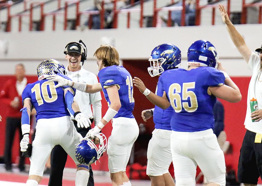 Wall Eagles secure elusive Class 9AA state championship 
