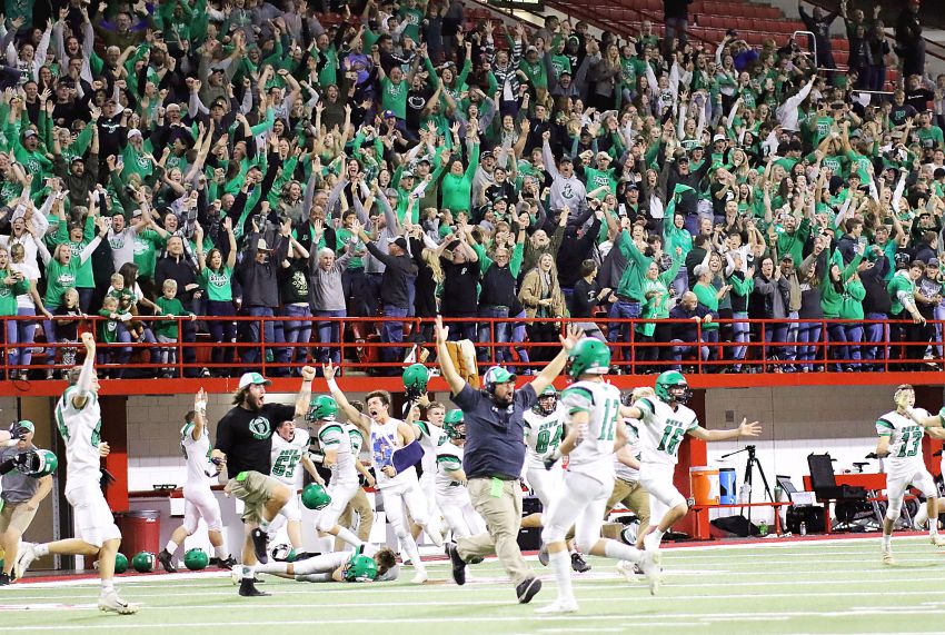 Cardiac Governors - Pierre rallies from 21-point deficit, wins Class 11AA state championship