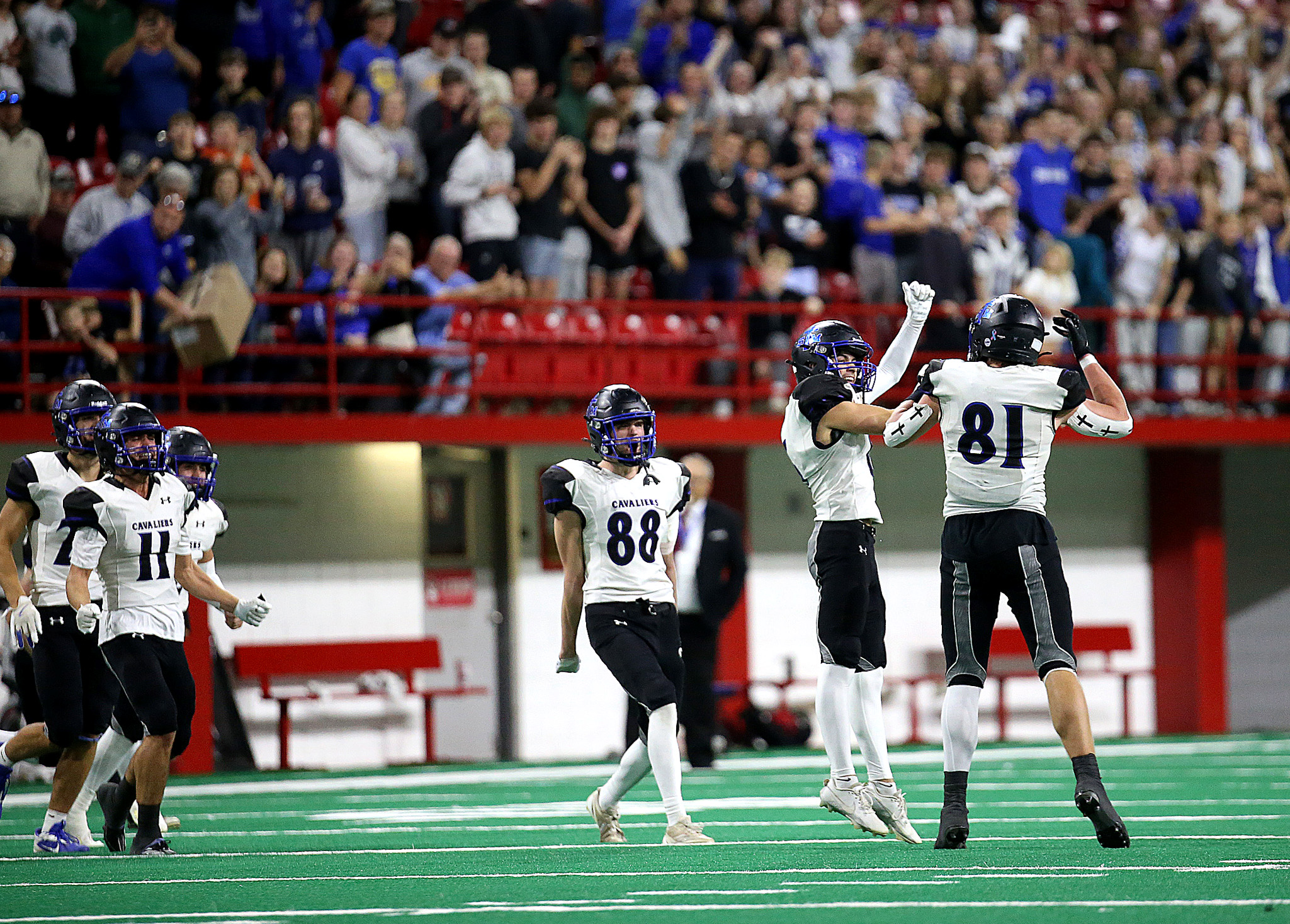 PHOTO GALLERY: Rodney Haas' 11B Championship - St. Thomas More vs Elk Point-Jefferson 