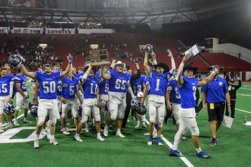 With a chip on their shoulders, Wall Eagles ‘dominant’ in win over Howard for Class 9A state championship