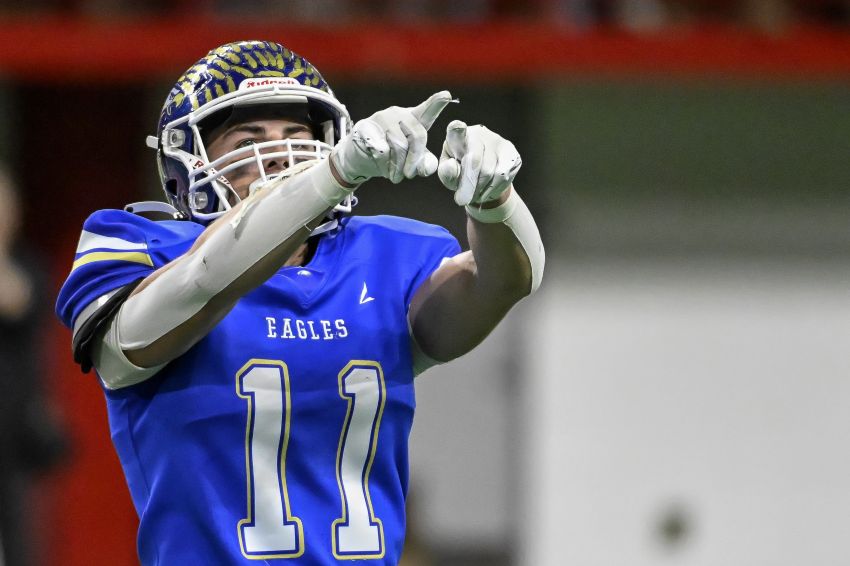 Wall’s Younger Amiotte overcomes injury-riddled football career, goes out as state champion