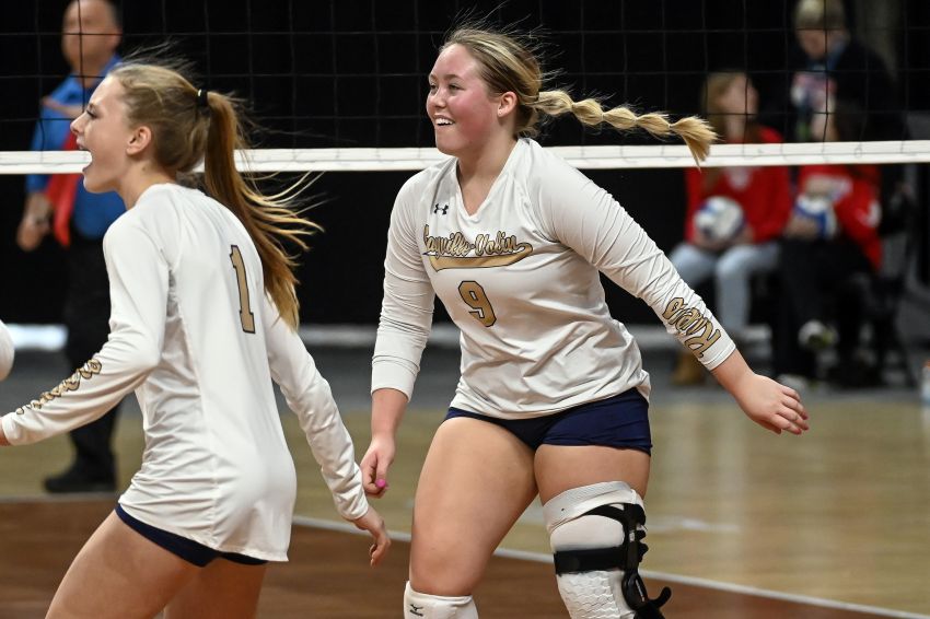 Gayville-Volin's Keeley Larson plays through ACL injury, relishes Raiders' first-ever trip to state volleyball 