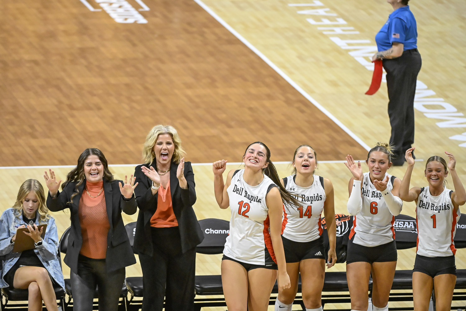 PHOTO GALLERY: STATE VB - Dell Rapids vs Rapid City Christian