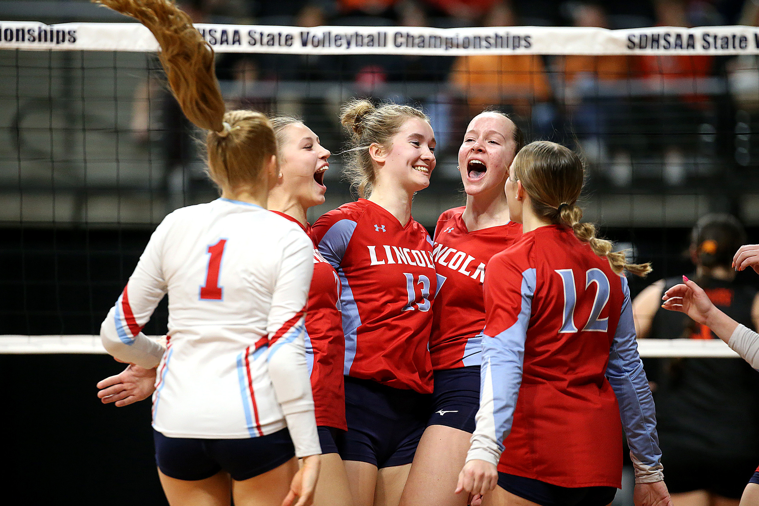 PHOTO GALLERY: State Volleyball - AA 5th place - SF Washington vs SF Lincoln 