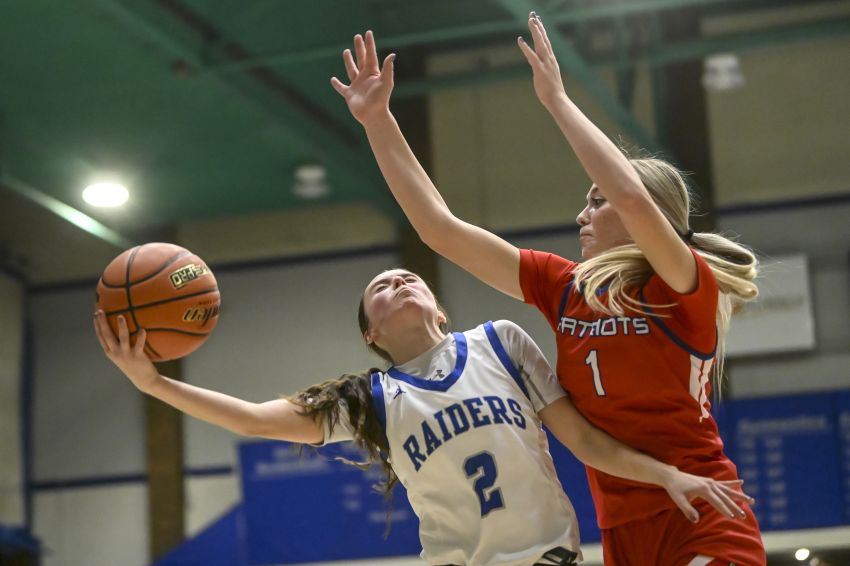 Dec. 8 Girls Basketball Roundup - Rapid City Stevens tops Douglas in season opener 