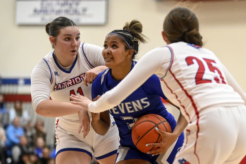 Dec. 9 Girls Basketball Roundup - Rapid City Stevens picks up season-opening win over Douglas