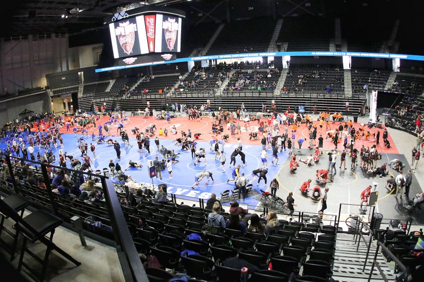 Rapid City Stevens holds first-day lead at Rapid City wrestling tourney 