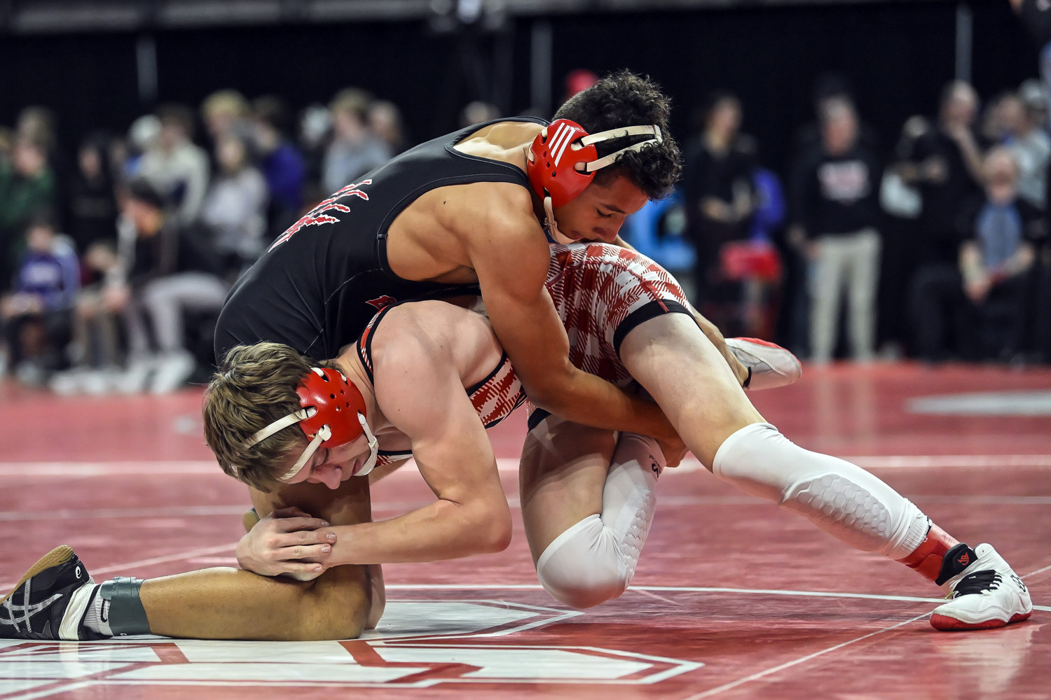 PHOTO GALLERY: Rapid City Invite - boys wrestle backs and semis