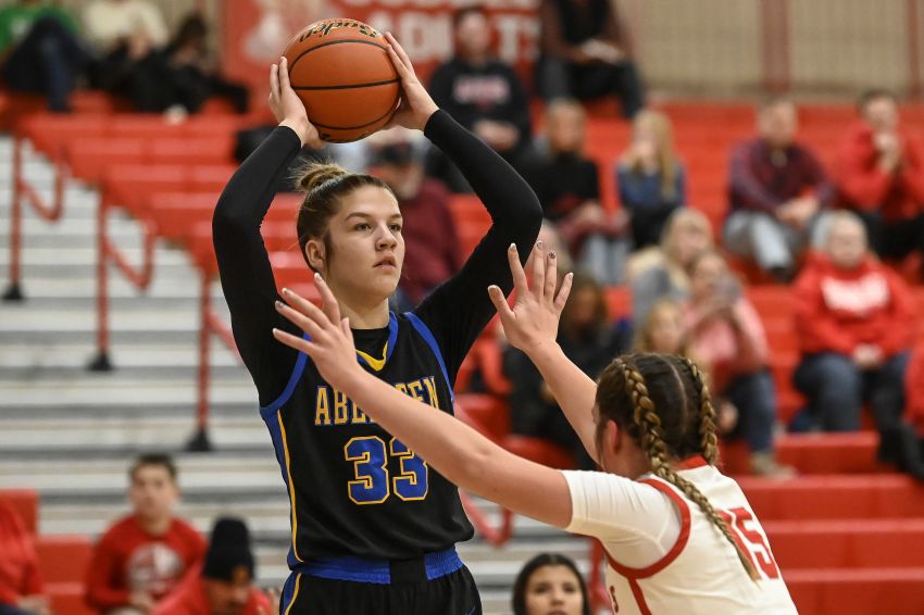Dec. 13 Basketball Roundup - Lauryn Burckhard, Taryn Hermansen power Aberdeen Central girls past Rapid City Central 