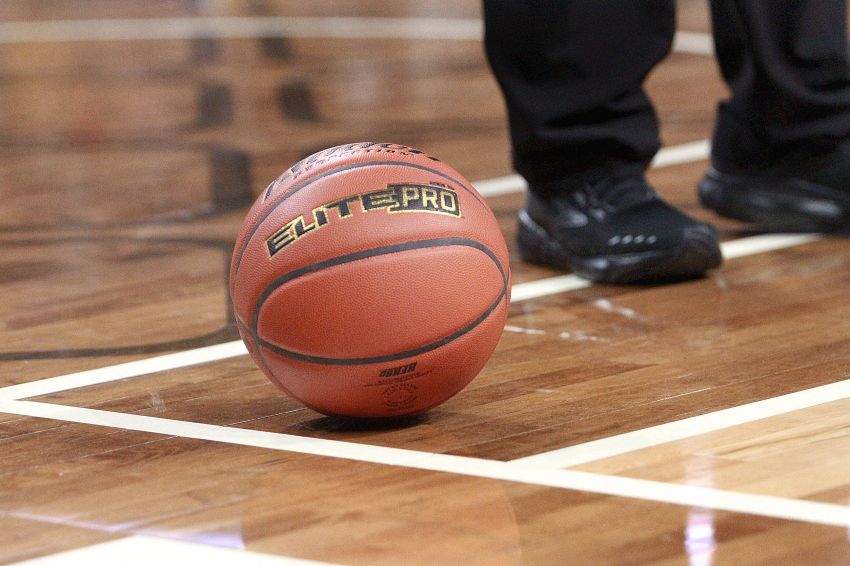 Jan. 10 Basketball Scores