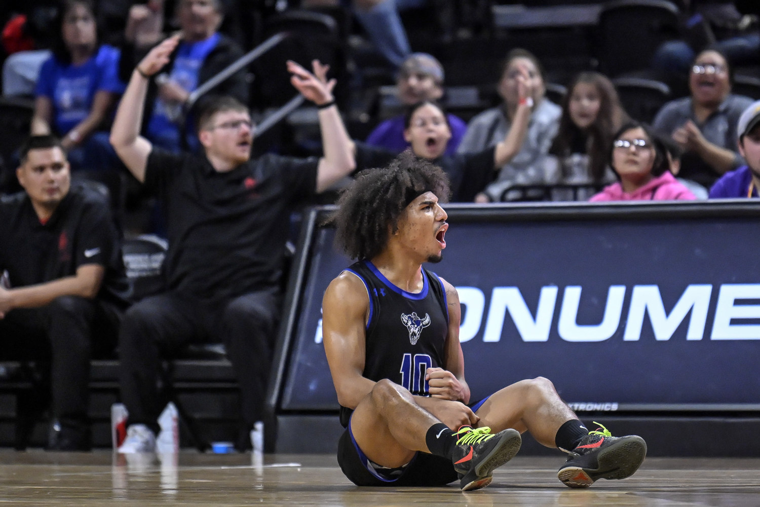 PHOTO GALLERY: LNI - boys championship