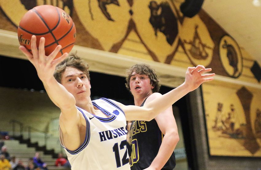 Dec. 30 Hoop City Classic Roundup - Campbell County uses 16-7 fourth quarter to clip Bridgewater-Emery 