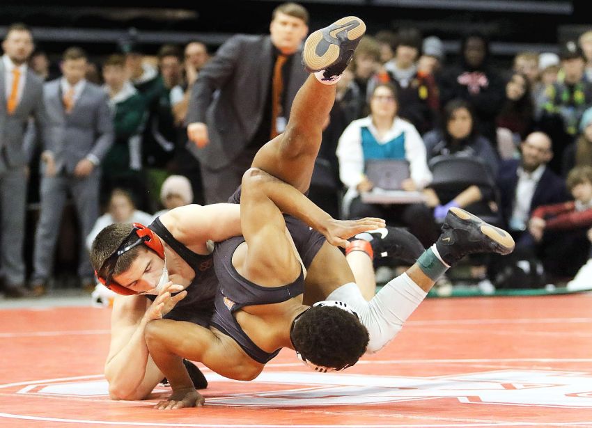 Brandon Valley, Pierre lead all-ESD boys wrestling team selections 