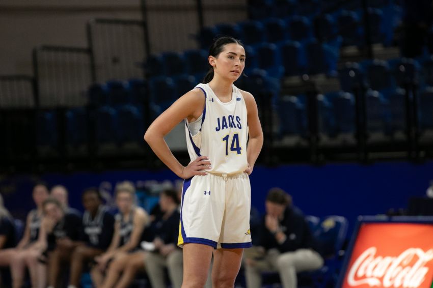 'Crazy opportunity' - SDSU student Isabel Aesoph joins Jackrabbit women's basketball team  