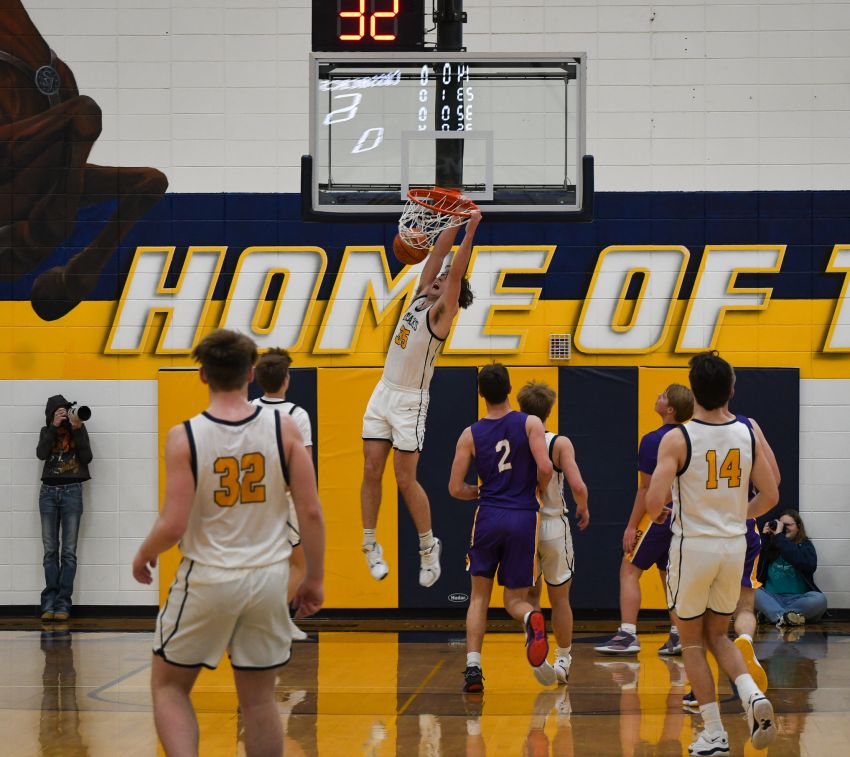 Feb. 1 Boys Basketball Roundup - Sioux Valley outlasts Flandreau in low-scoring battle 