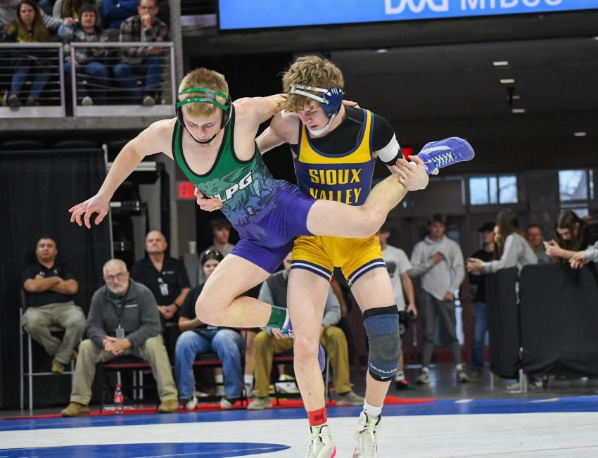 Class B Boys semifinals - Finals and placing matches are set after Friday's state tournament action