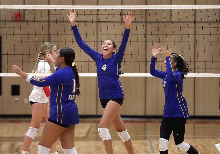 Sept. 17 Volleyball Roundup - Todd County tops Chamberlain in five-set match 