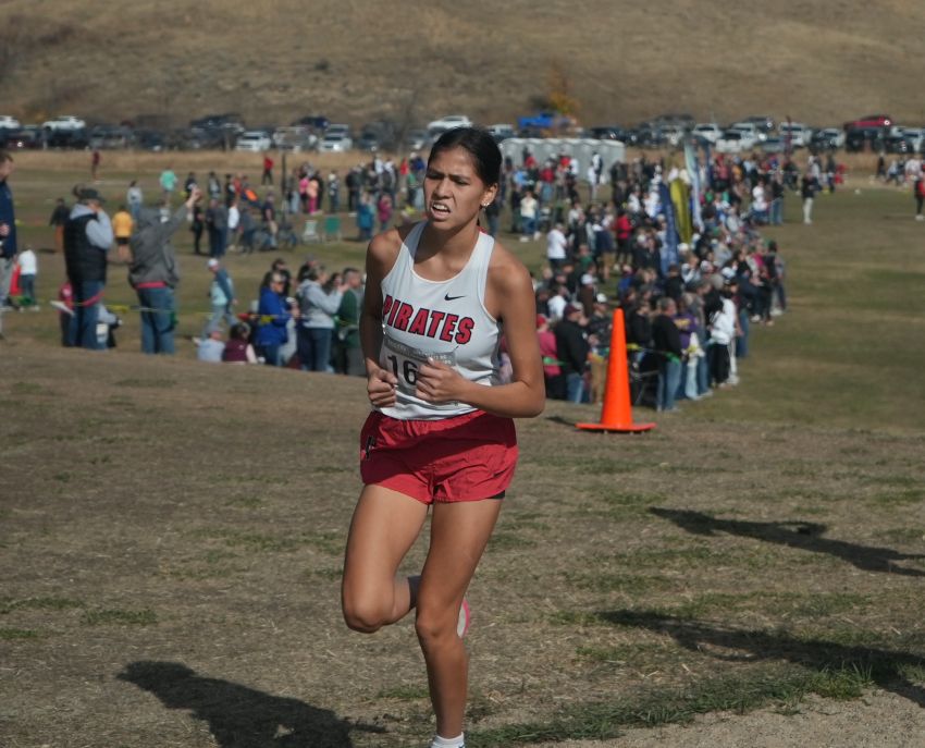 Highmore-Harrold’s Autumn Fallis, James Valley Christian’s Kaden Ober win individual titles at 281 Conference meet