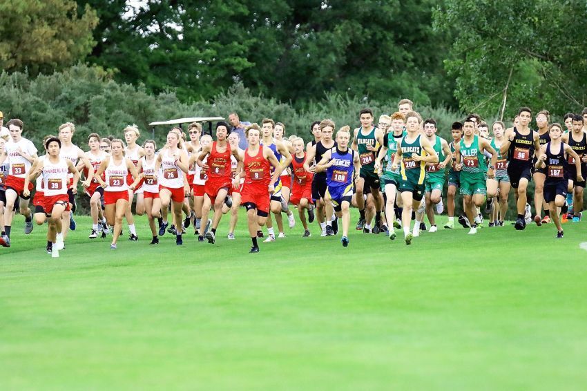 Devaughn Between Lodges and BreAna Aske win cross-country races at Bennett County Invitational