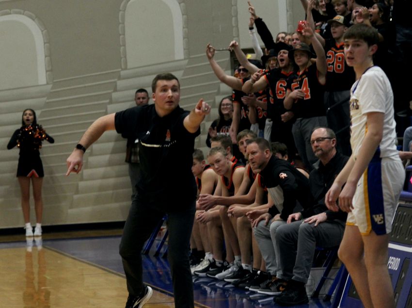 Ty and Mick Hoglund guiding Dell Rapids Quarriers boys basketball 