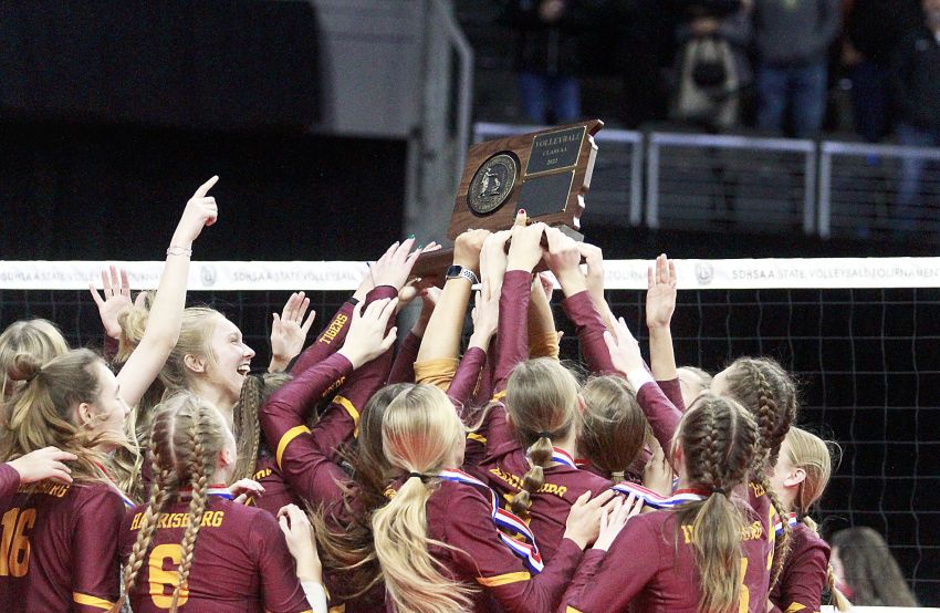 Class AA Volleyball Capsules - Harrisburg rides 44-match winning streak into state tournament