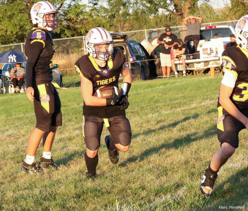 All-Nations Football Conference Recap - White River outlasts Omaha Nation in low-scoring affair 