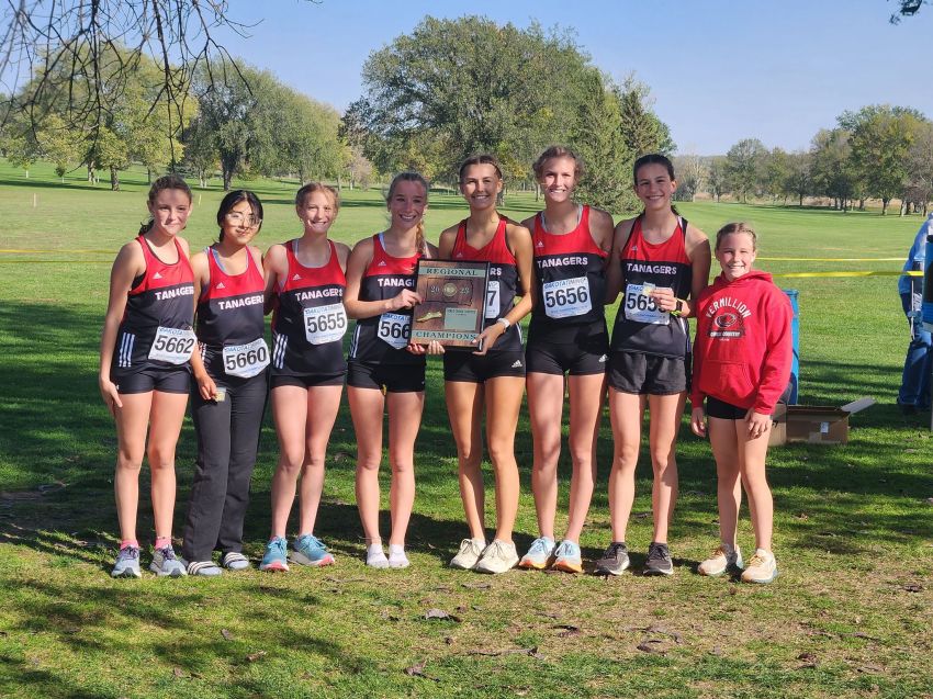 Vermillion girls, Dakota Valley boys win Region 3A cross-country titles 