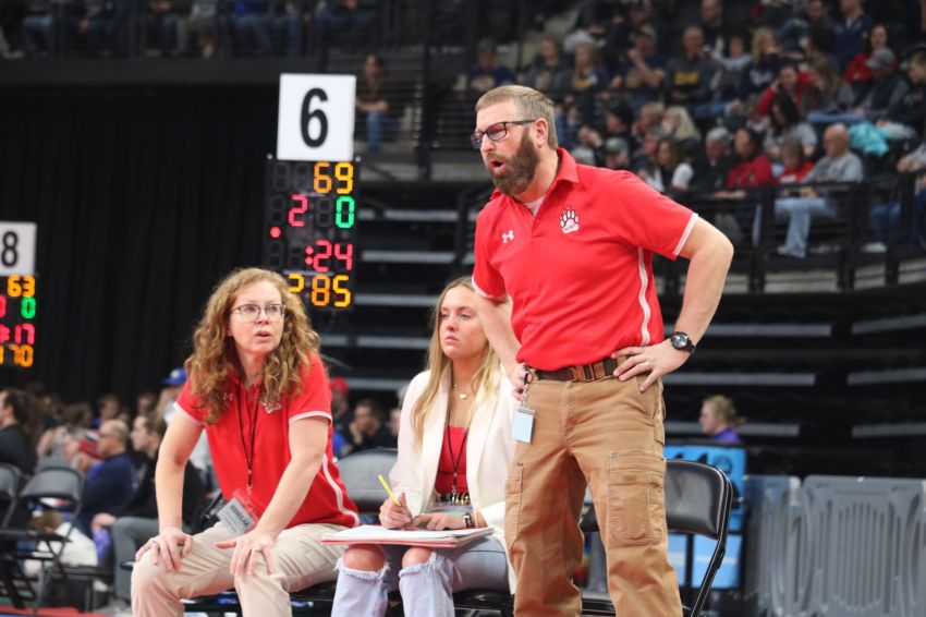 Chamberlain rallying around wrestling coach John Donovan and his battle with brain cancer 