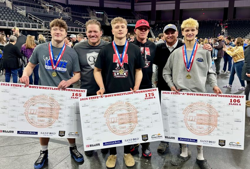 O’Gorman sophomore Slaton Jones becomes latest Jones to win state title following father Tyler’s legacy 