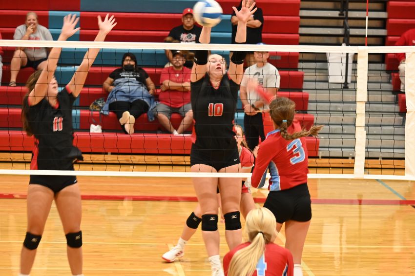 Sept. 17 Volleyball Roundup - Wagner wins Cavalier Clash 